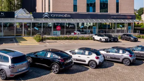 Baldegger Automobile AG Oberuzwil Aussenansicht mit Citroen Gebrauchtwagen