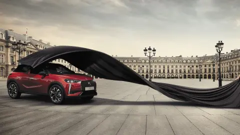 DS 3 Neuwagen in Rot bei Baldegger in Oberuzwil