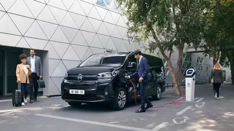 Citroen Spacetourer in Schwarz bei uns günstig kaufen