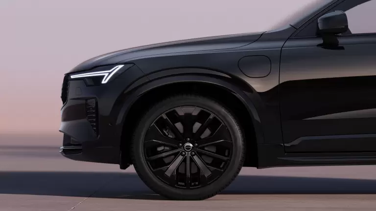 Volvo XC90 Black Edition in Onyx Black probefahren.