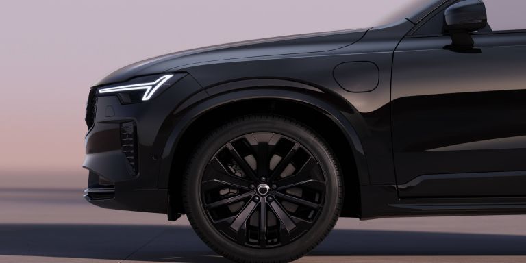 Volvo XC90 Black Edition in Onyx Black probefahren.