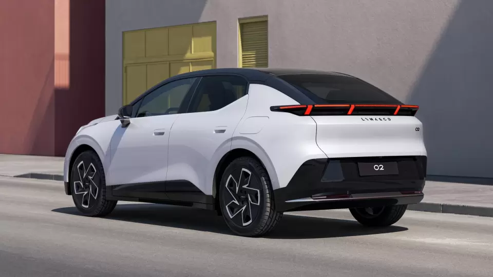 Lynk & Co 02 in Weiss günstig leasen bei der BALDEGGER GROUP.