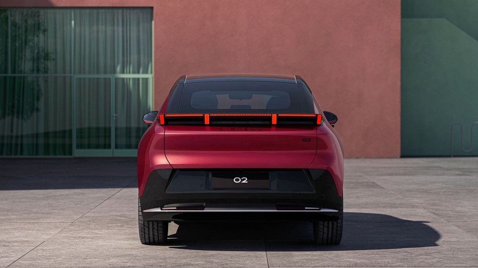 Lynk & Co 02 in Rot günstig kaufen bei der BALDEGGER GROUP.