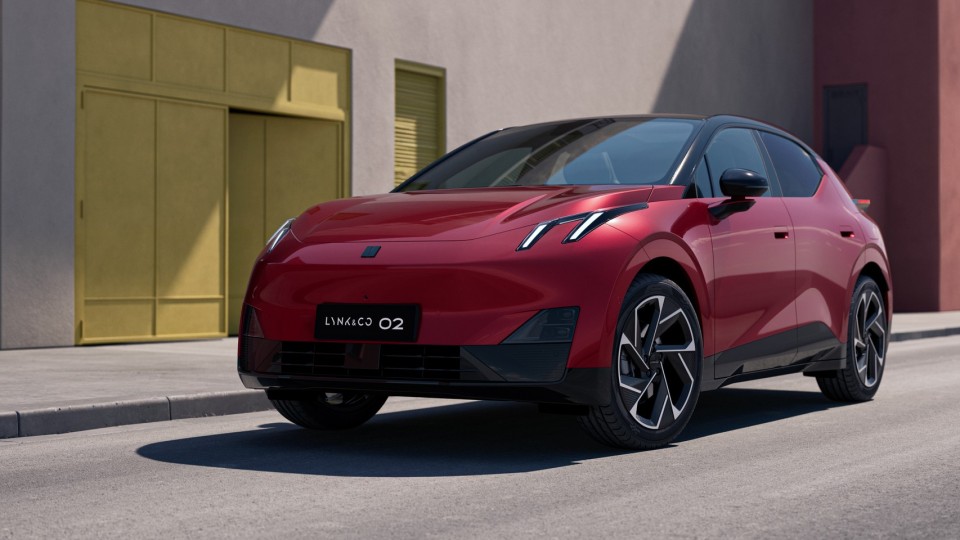 Lynk & Co 02 in Rot zum BEST PRICE bei der BALDEGGER GROUP.