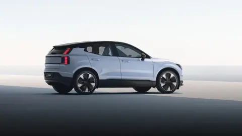 Volvo EX30 in Cloud Blue jetzt entdecken