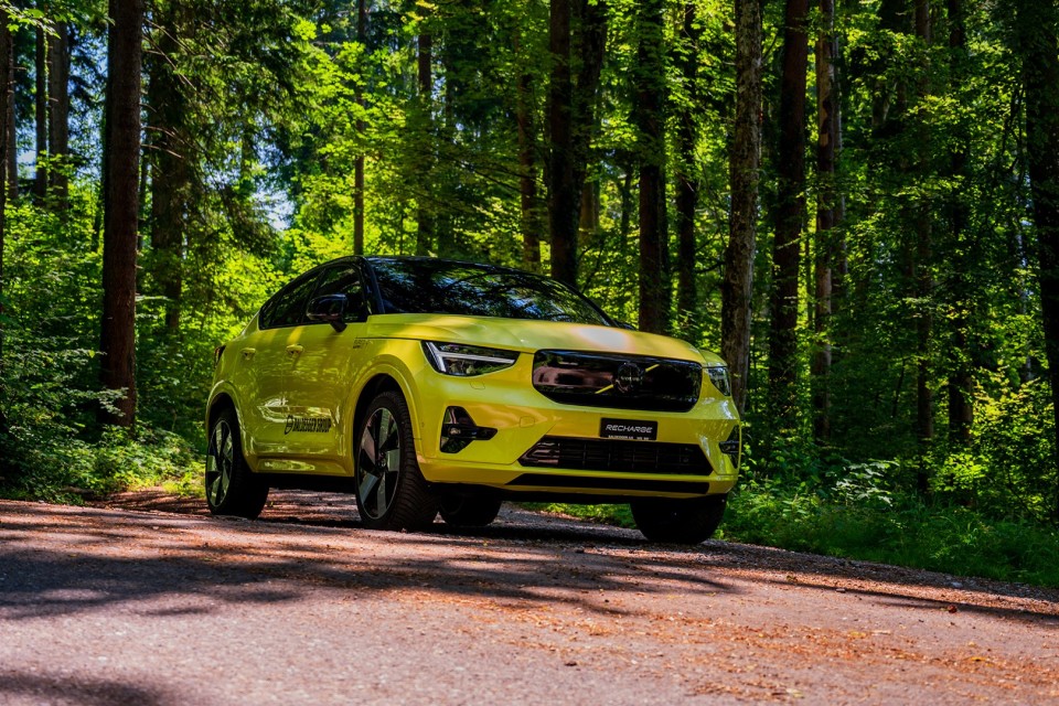 Volvo C40 Yellow mit Spezial Lackierung von Ihrem Tuning Profi