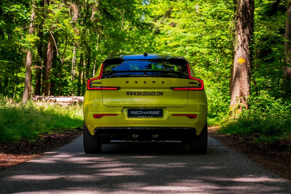 Volvo C40 mit spezial Lackierung in Yellow vom Tuning Profi aus der Ostschweiz