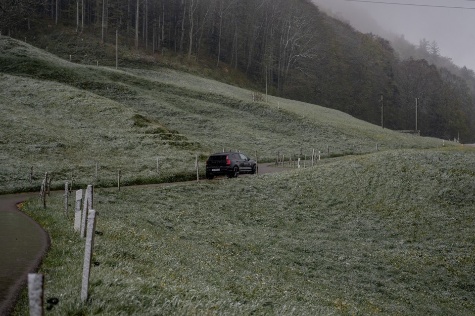 Volvo EX30 the Bat mit HEICO Parts und Tuning by Baldegger Exclusive Cars