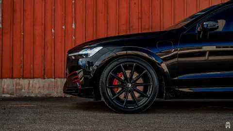 Volvo XC60 Black Edition mit HEICO Sportiv Veredelung und Tuning und Spezial Lackierung leasen