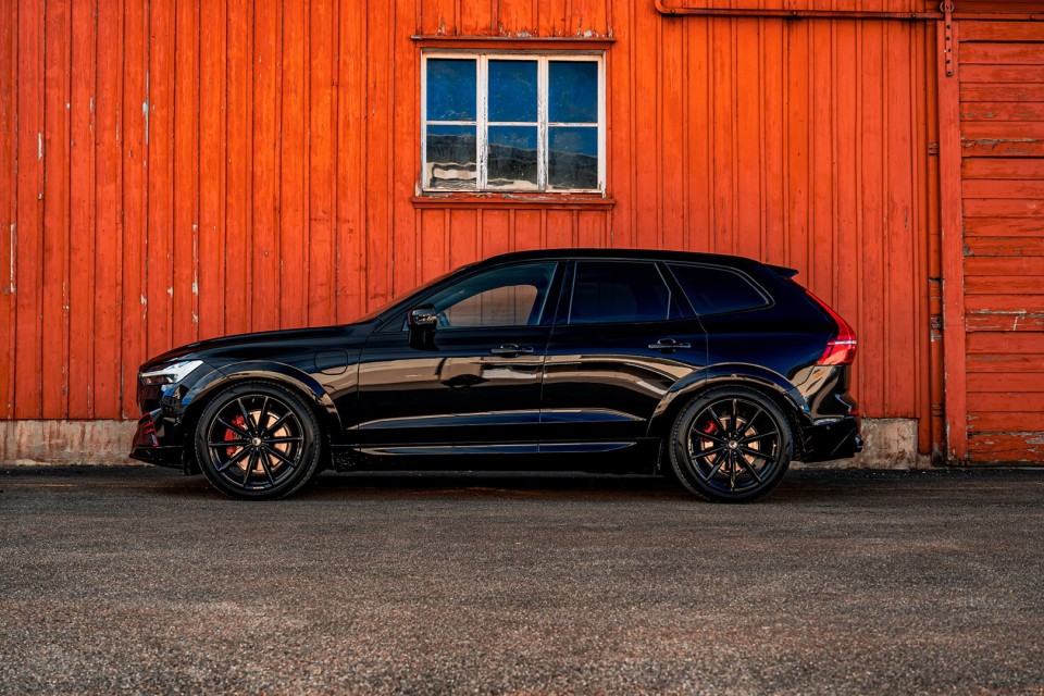 Volvo XC60 Black Edition mit HEICO Sportiv Tuning und Spezial Lackierung jetzt kaufen