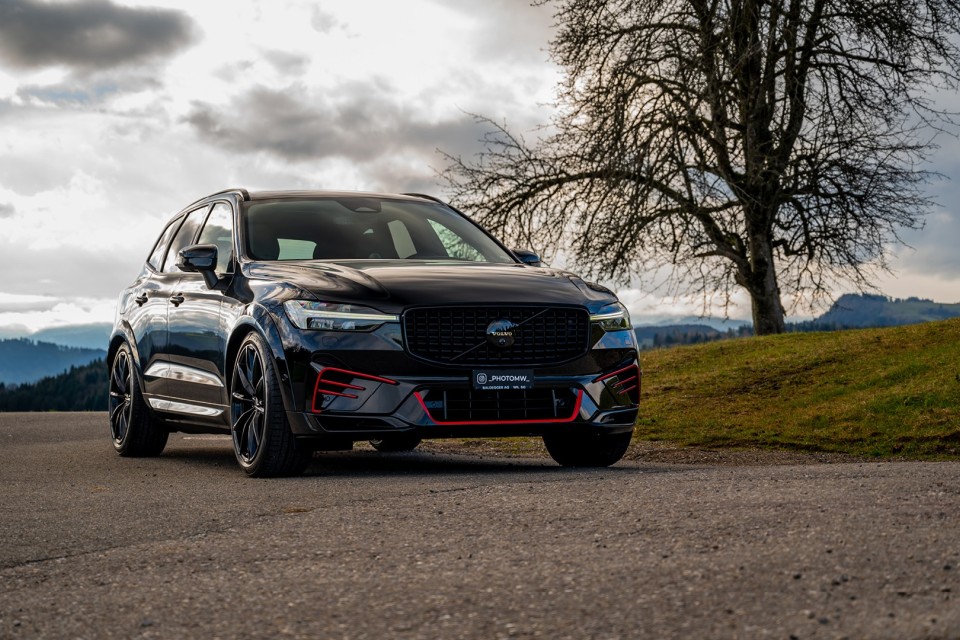 Volvo XC60 Black Edition mit HEICO Sportiv Veredelung und Tuning und Spezial Lackierung