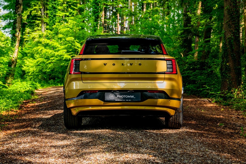 Volvo EX30 Gold Edition by Baldegger Exclusive Cars Ihr Veredelungs-Spezialisten