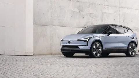 Volvo EX30 Neuwagen in Cloud Blue bei der BALDEGGER GROUP entdecken.