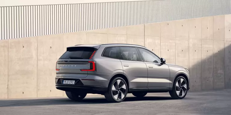 Volvo EX90 in Aurora Silver günstig Leasen