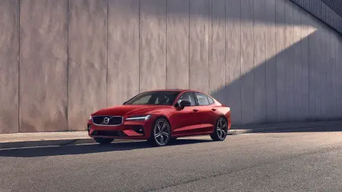 Volvo S60 Limousine in Rot günstig leasen bei Baldegger