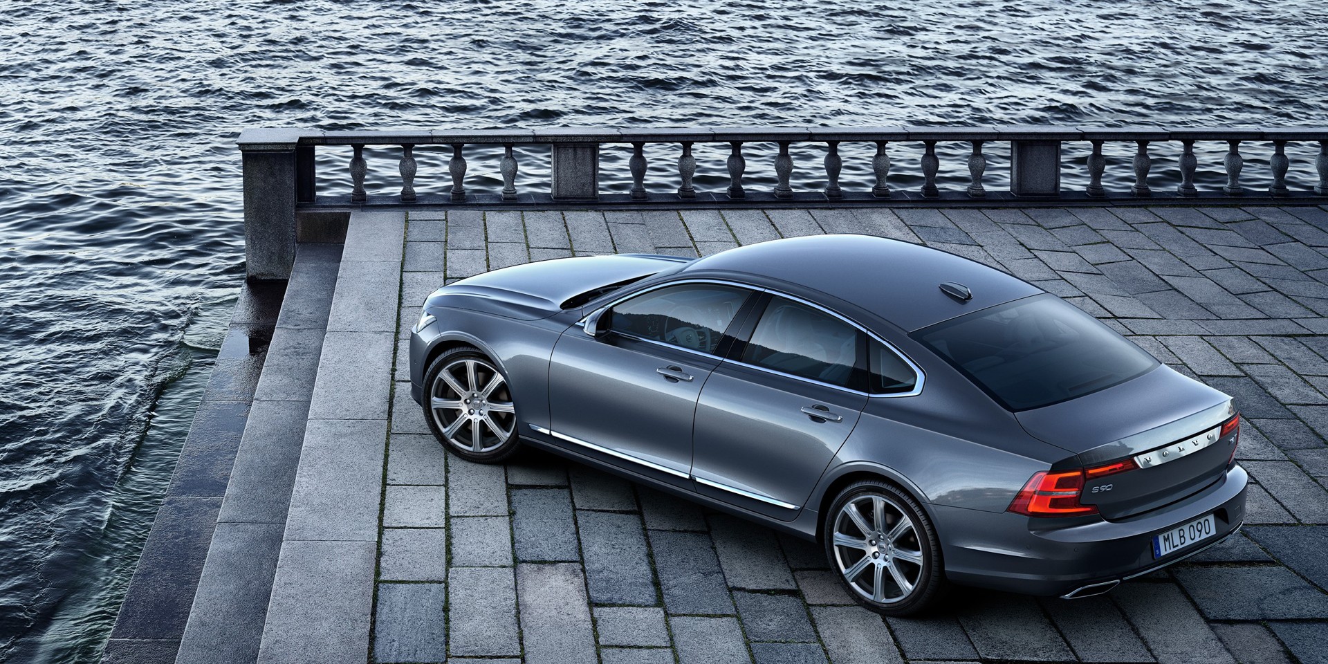 Volvo S90 mit drive-e testfahren bei Baldegger in St. Gallen, Wil und Oberuzwil