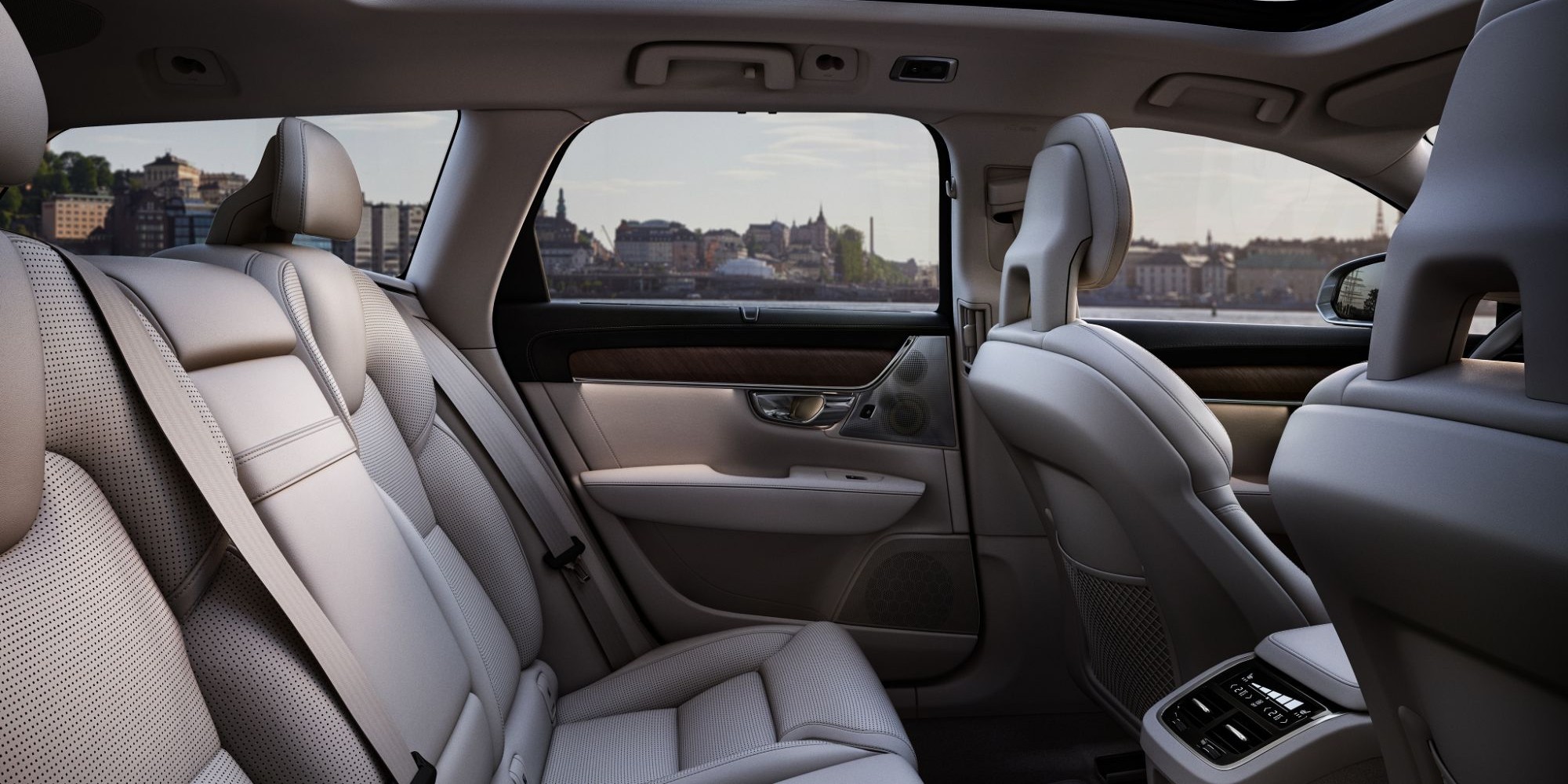 Volvo V90 Innenraum bei Probefahrt entdecken