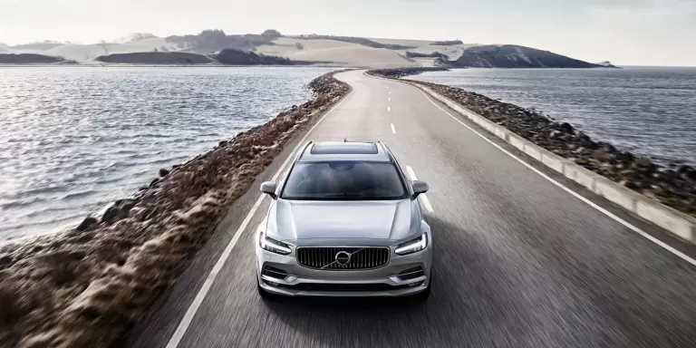 Volvo V90 in Silber mit PlugIn Hybrid und Milde Hybrid im grössten Lagerangebot der Schweiz entdecken