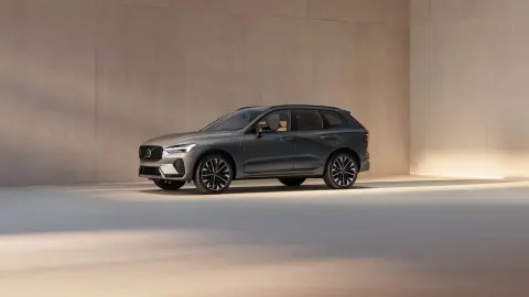 Volvo XC60 in Forest Lake Green kaufen