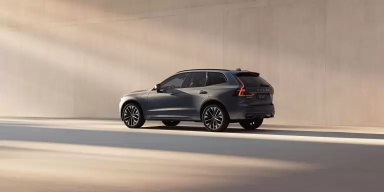 Volvo XC60 in Forest Lake Green als PlugIn Hybrid testfahren