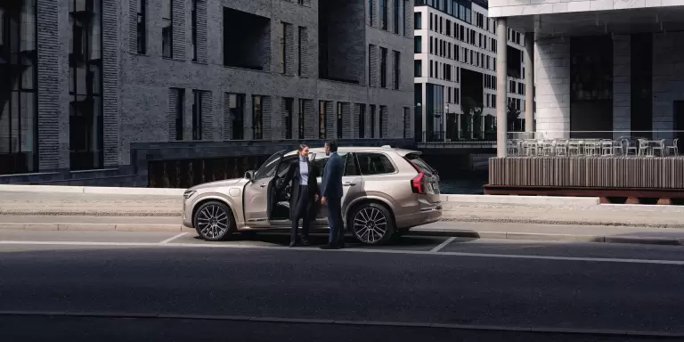 Volvo XC90 in Bright Dusk Neuwagen