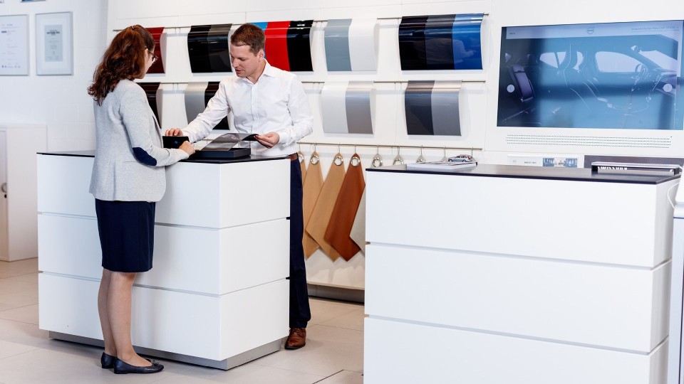Volvo Neuwagen Showroom in St. Gallen