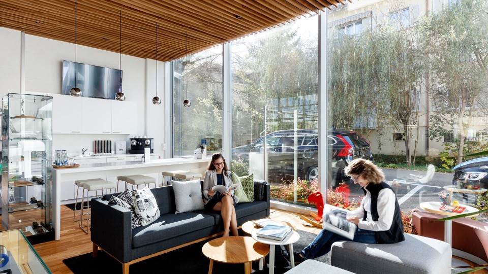 Volvo Wohnzimmer Wartebereich bei Baldegger St. Gallen